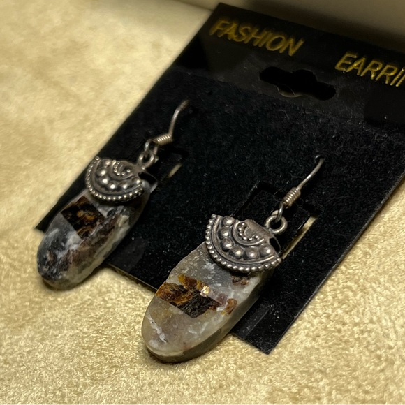 Stone earrings - Picture 2 of 4